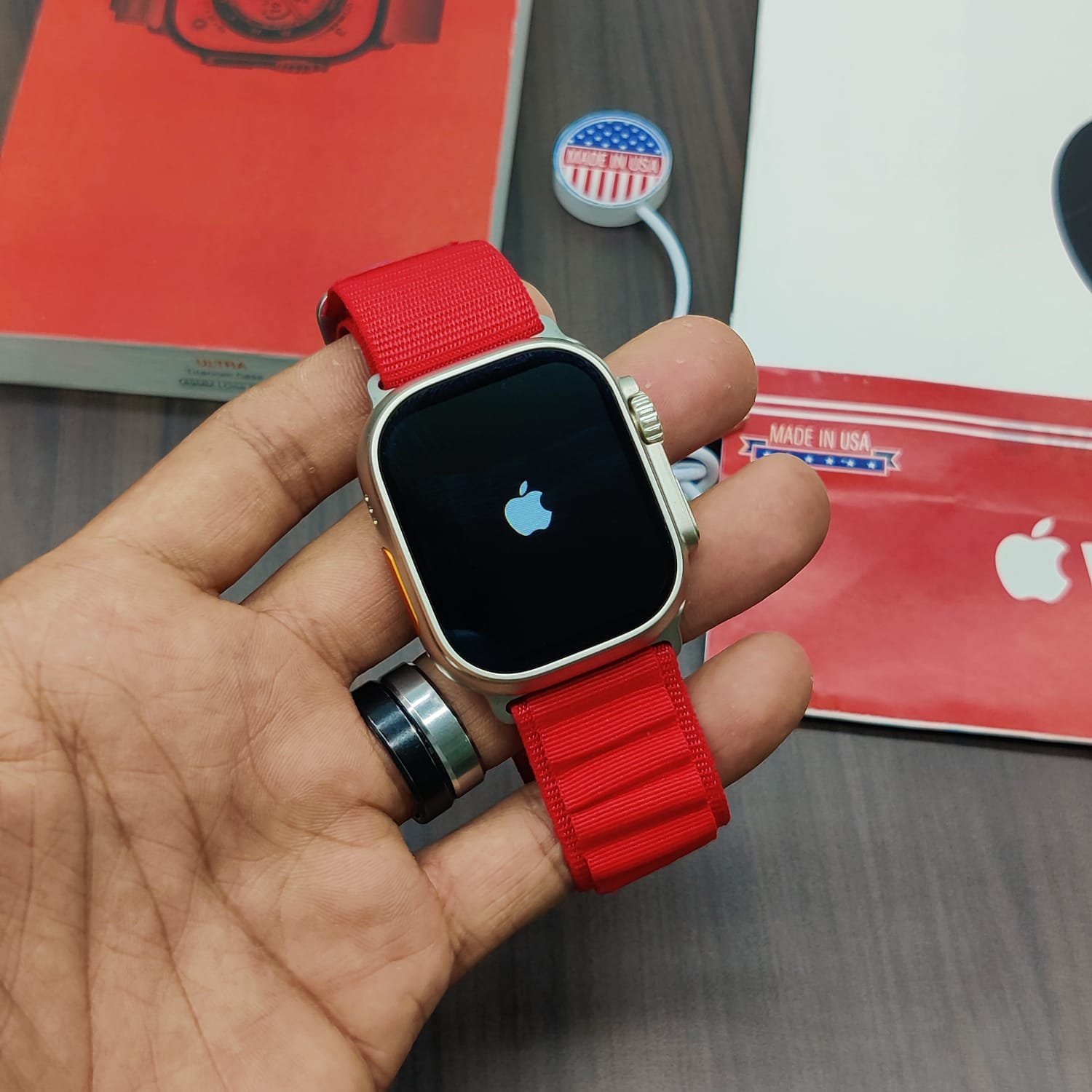 Apple watch discount red by sfr