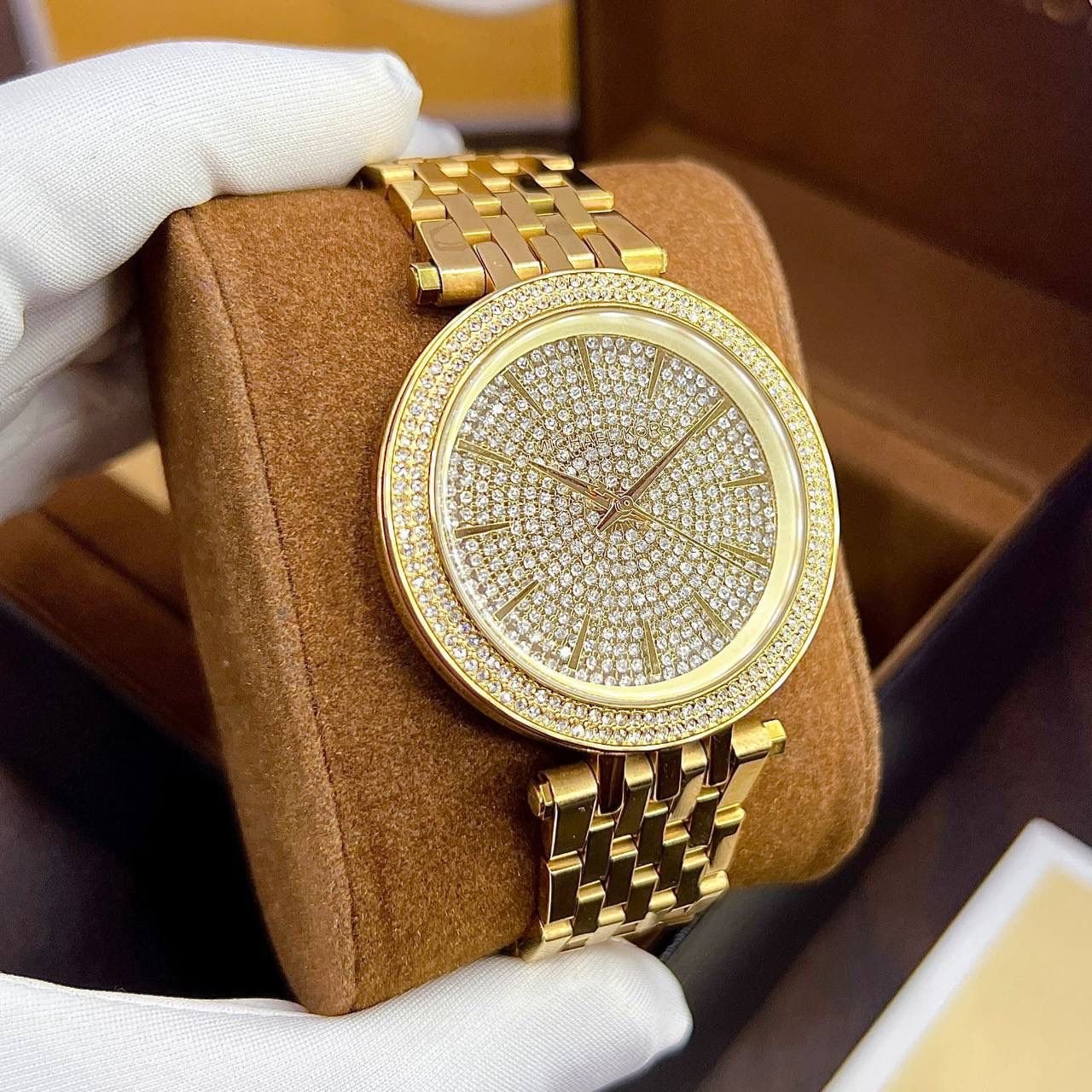 Michael kors hot sale diamond face watch