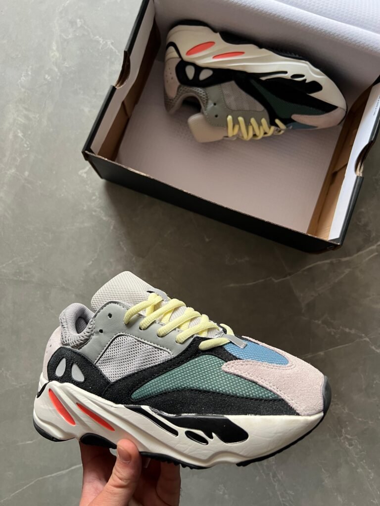 Size guide for yeezy 700 on sale