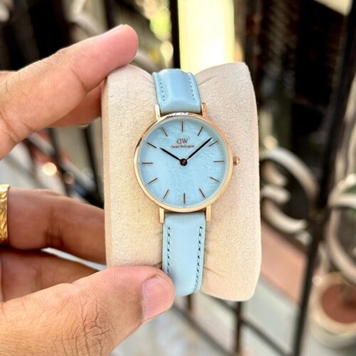 Daniel Wellington Petite Bluebell Sky Blue 28mm