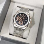 Guess Coussine Shape Chronograph Y99001G2MF