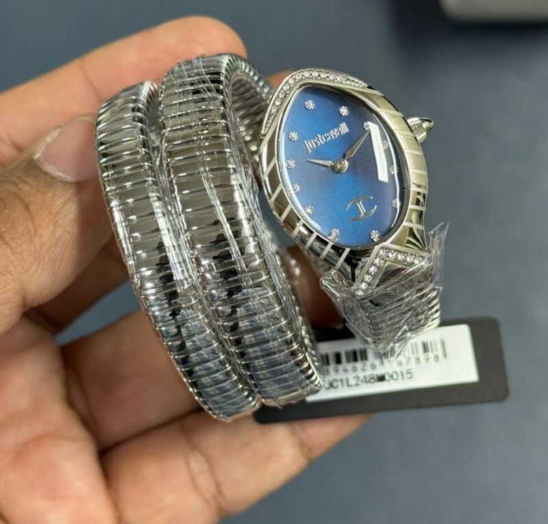 Just Cavalli JC1L248M0015 Elegant Oval Dial Quartz